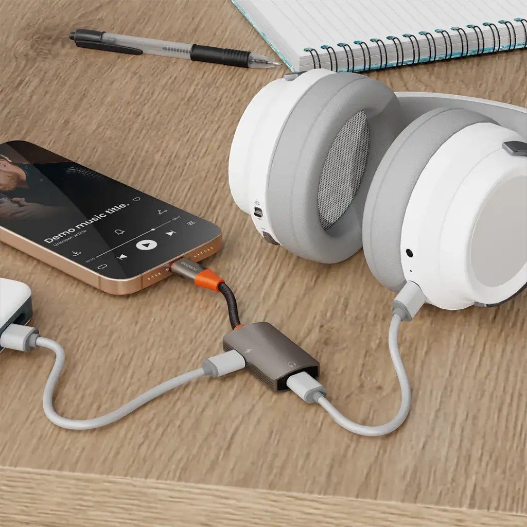 Porodo AudioLink Duo USB-C Interface Audio and Charge Splitter (1)